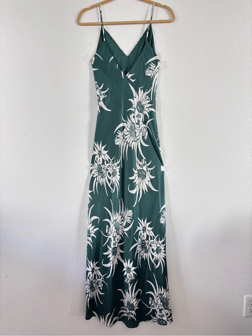 Rag and Bone Larissa Silk Slip Dress in Green Multi Size: 00 - Picture 14 of 16